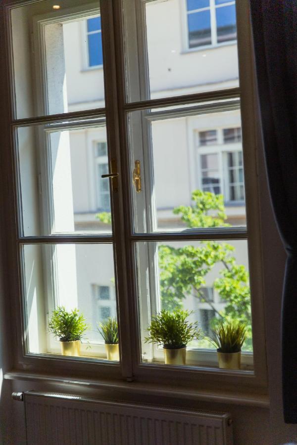 Top Location City Centre Condo In Historic Building With Free Garage Parking Ljubljana Exterior photo